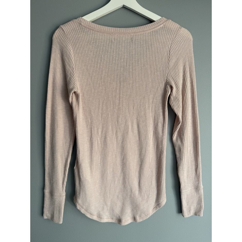Abercrombie & Fitch Pale Blush Ribbed Henley Long Sleeve Top - Picture 4 of 5
